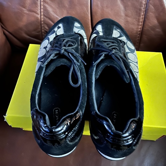 🌺Black Patent Leather and Suede Coach Sneakers. - Picture 5 of 8